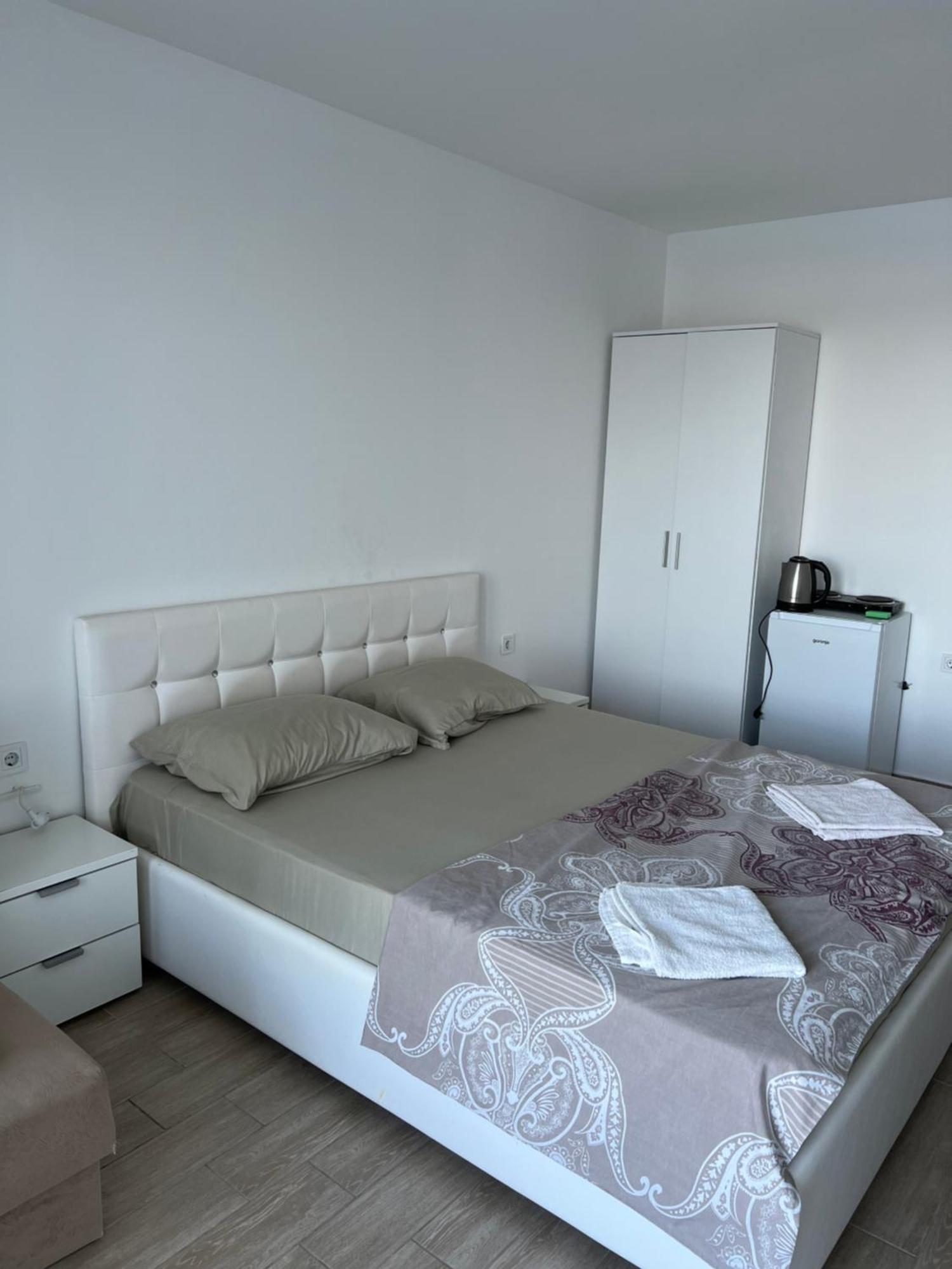 Sea Star Apartments Улцинь Экстерьер фото
